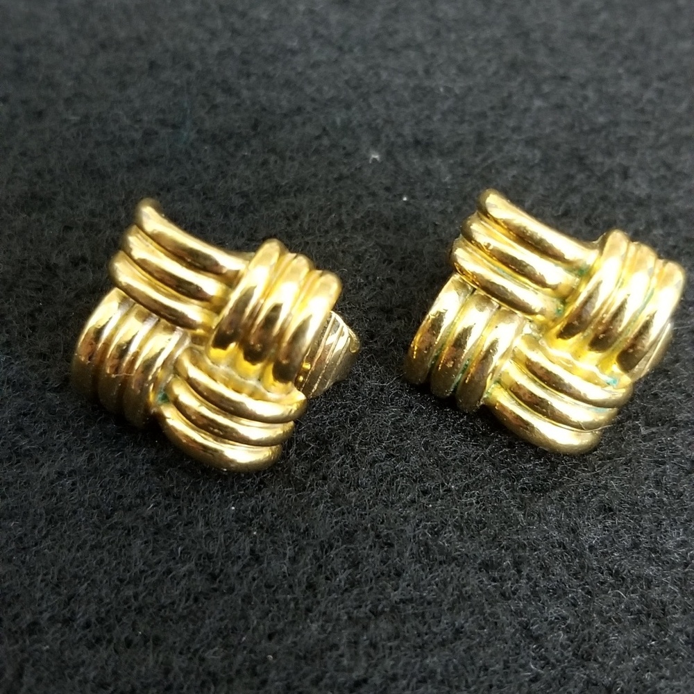 Avon Small Knot Gold Tone Clip Earrings